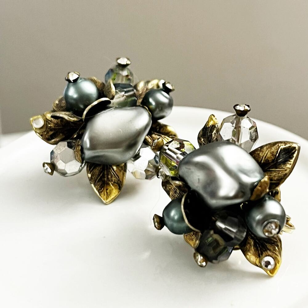 Vendome Vintage Silver & Gray Beaded Cluster Clip Screw Back Earrings